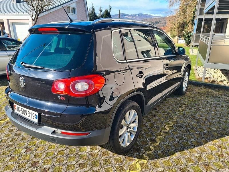Gebraucht VW Tiguan Trendline 150 PS (110 kW) 2008 Schwarz SUV