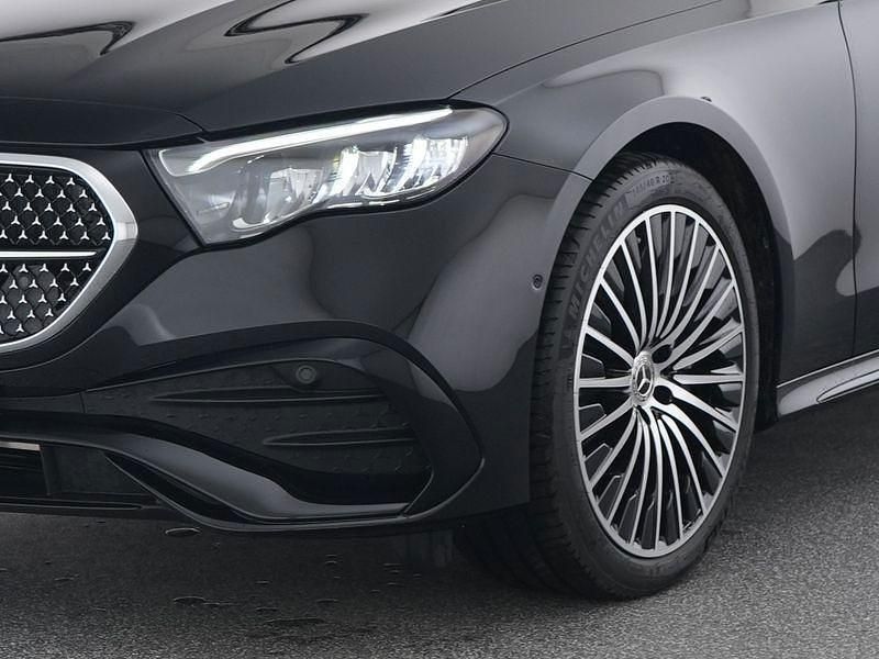 Gebraucht Mercedes E300 AMG 313 PS (230 kW) 2024 Obsidianschwarz metallic Limousine