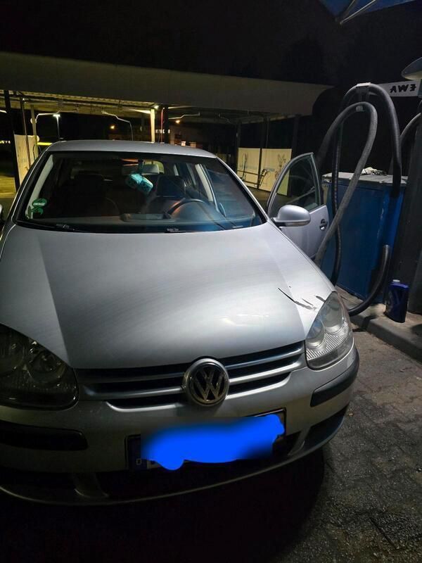 Silber Gebraucht 2004 VW Golf V Kleinwagen | 2.000 € (Fairer Preis) - Bild 1/4