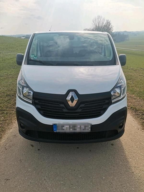 Gebraucht Renault Trafic 121 PS (88 kW) 2019 Weiß Van / Kleinbus