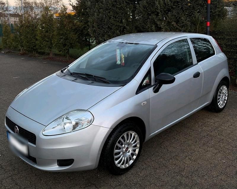 Gebraucht Fiat Punto 65 PS (47 kW) 2011 Grau Kleinwagen