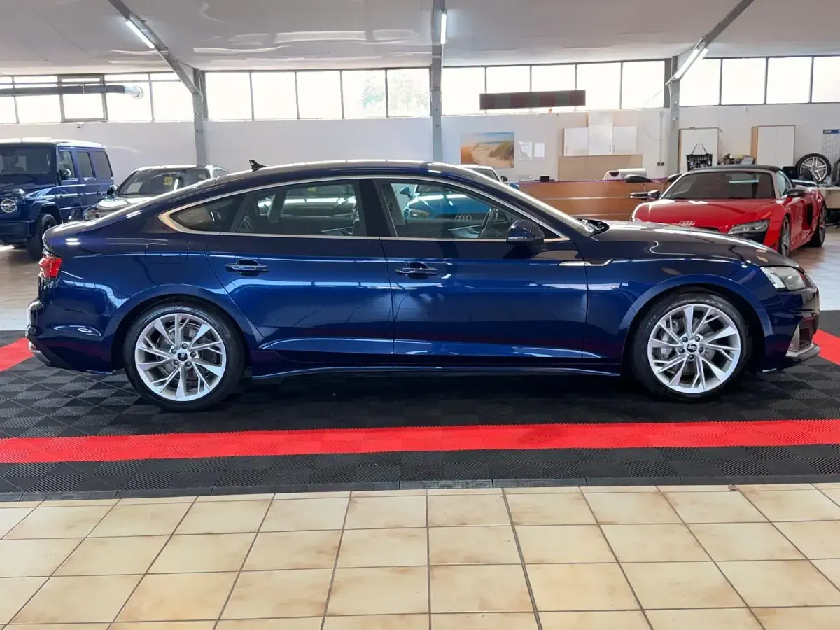 Gebraucht Audi A5 Advanced 204 PS (150 kW) 2023 Blau Coupé