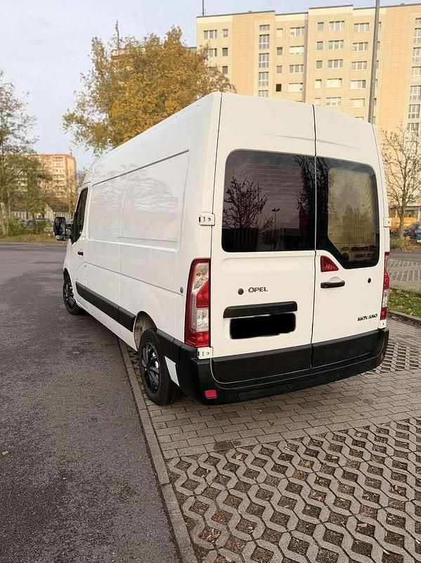 Gebraucht Opel Movano 125 PS (91 kW) 2011 Van / Kleinbus