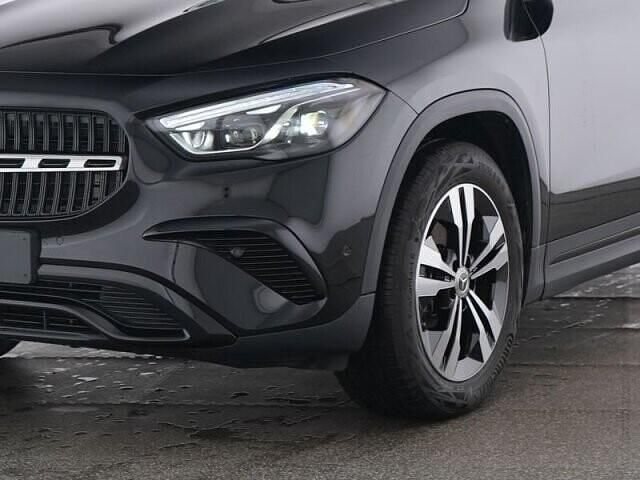 Gebraucht Mercedes GLA180 Progressive 136 PS (100 kW) 2024 Unilack nachtschwarz SUV