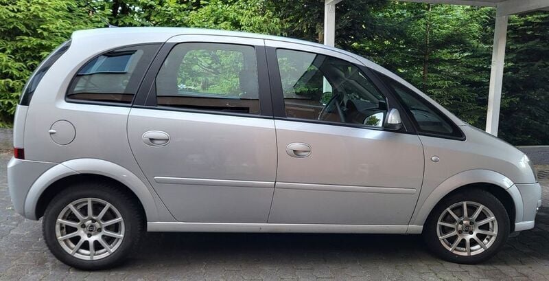 Grau Gebraucht 2008 Opel Meriva Van / Kleinbus | 2.750 € (Guter Preis) - Bild 1/4