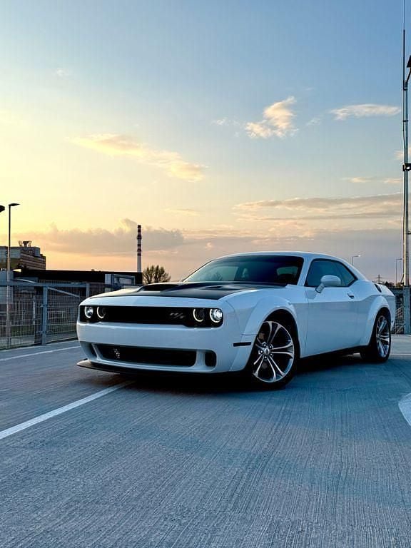 Second-hand Dodge Challenger 381 CP (280 kW) 2021 Alb Coupe