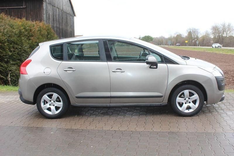 Gebraucht Peugeot 3008 Tendance 120 PS (88 kW) 2010 Grau Kombi