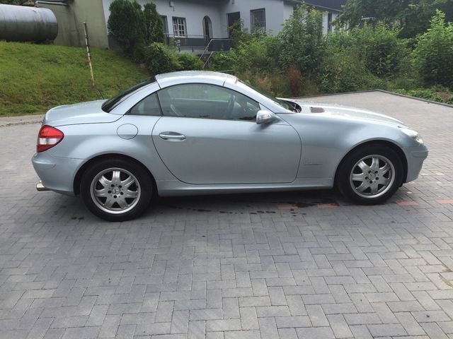 Gebraucht Mercedes SLK200 Edition 222 PS (163 kW) 2007 Silber metallic Cabrio