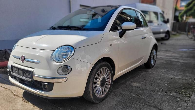 Weiß Gebraucht 2013 Fiat 500 Lounge Kleinwagen | 4.699 € (Fairer Preis) - Bild 1/4