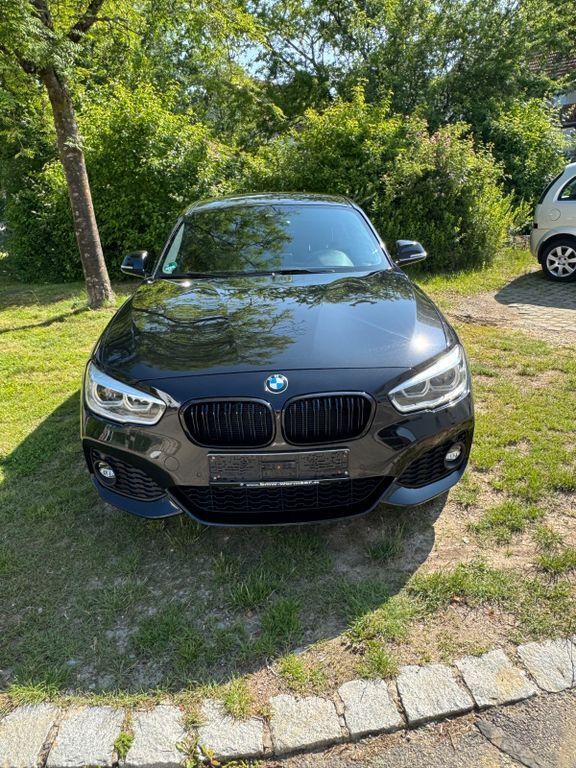 Schwarz Gebraucht 2017 BMW 118 M Sport Kleinwagen | 15.999 € (Guter Preis) - Bild 1/4