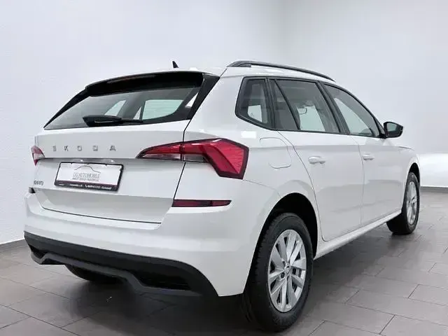 Gebraucht Skoda Kamiq Active 95 PS (69 kW) 2023 Weiß SUV