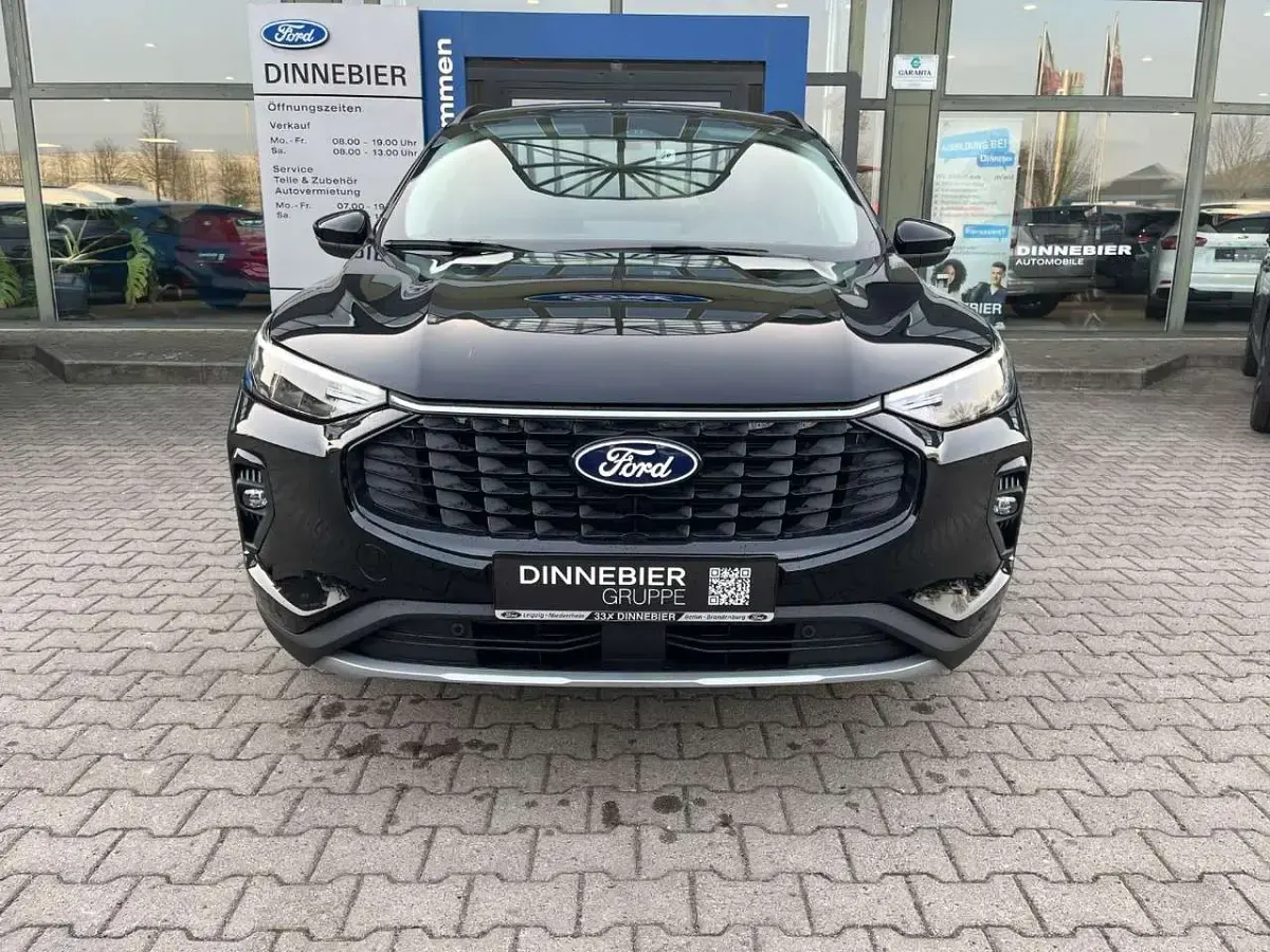 Neu Ford Kuga Titanium 150 PS (110 kW) 2026 Schwarz (metallic) SUV