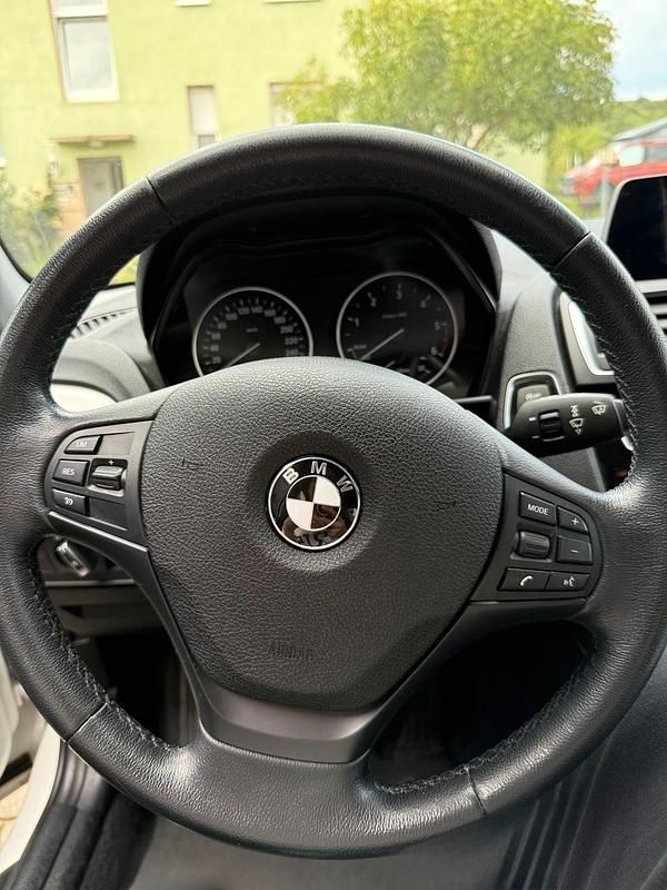 Gebraucht BMW 118 150 PS (110 kW) 2016 Weiß Kleinwagen
