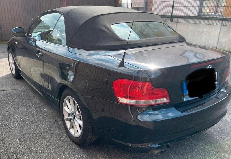 Gebraucht BMW 120 Cabriolet Advantage 177 PS (130 kW) 2011 Schwarz Cabrio