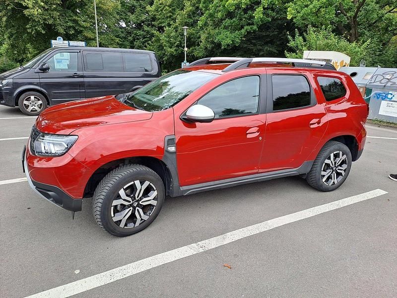 Rot Gebraucht 2022 Dacia Duster Prestige SUV | 15.250 € (Guter Preis) - Bild 1/4