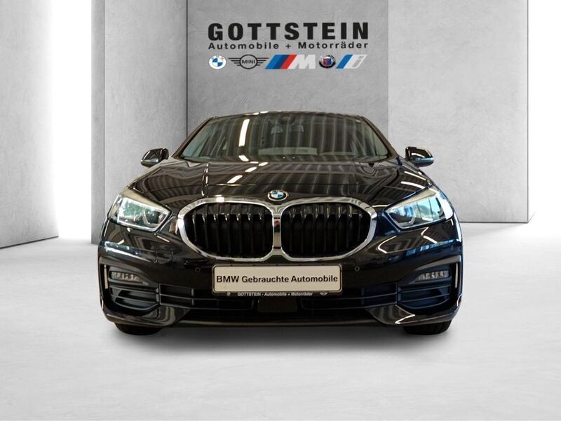 Black sapphire Gebraucht 2022 BMW 118 Advantage Kleinwagen | 21.995 € (Fairer Preis) - Bild 1/4