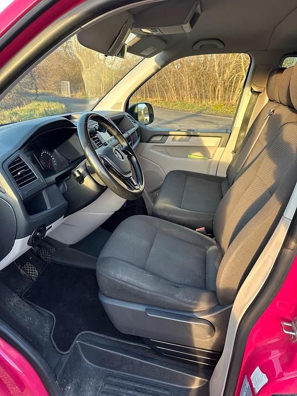 Gebraucht VW T6 150 PS (110 kW) 2016 Rot Van
