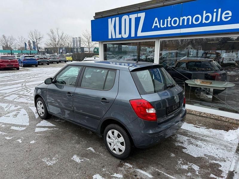 Gebraucht Skoda Fabia 60 PS (44 kW) 2010 Grau Limousine