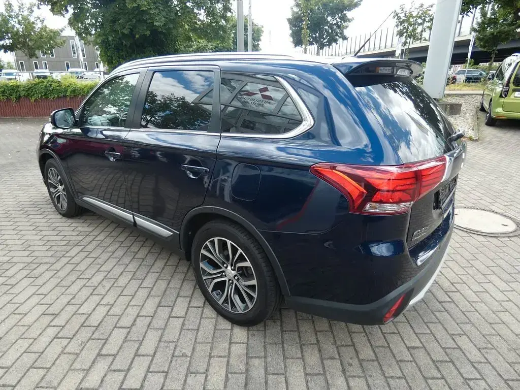 Gebraucht Mitsubishi Outlander Top 150 PS (110 kW) 2017 Blau SUV