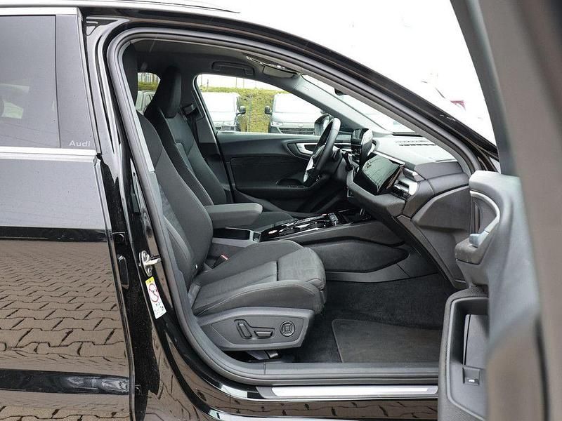 Gebraucht Audi A5 Basis 204 PS (150 kW) 2025 Schwarz / mythosschwarz Coupé