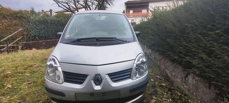 Gebraucht Renault Modus Authentique 75 PS (55 kW) 2006 Grau Van / Kleinbus