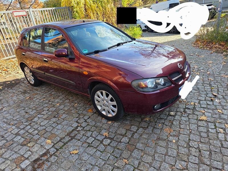 Rot Gebraucht 2002 Nissan Almera Limousine | 1.900 € (Fairer Preis) - Bild 1/4