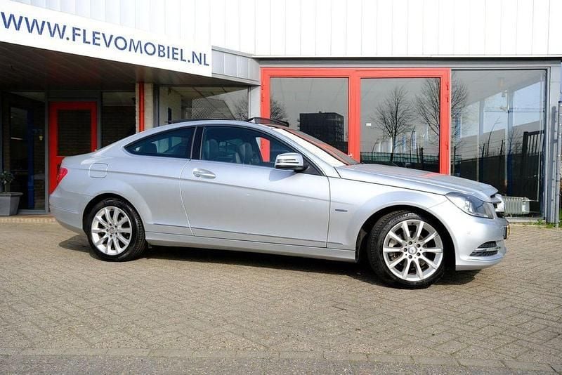 Gebraucht Mercedes C180 156 PS (114 kW) 2012 Grau Coupé