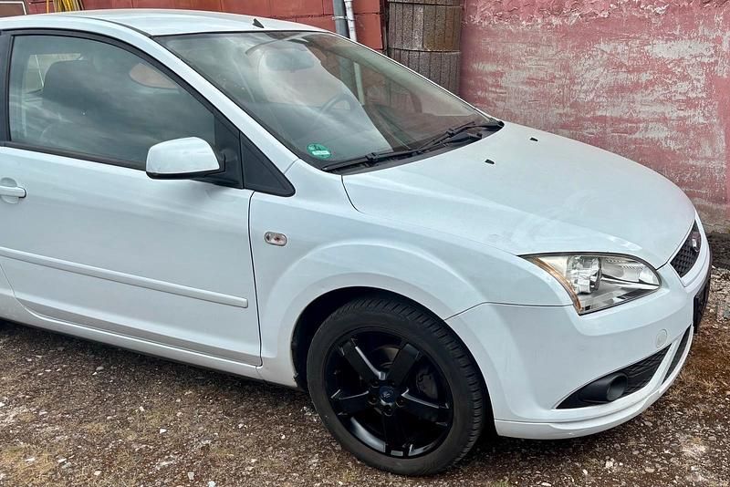 Andere farben Gebraucht 2007 Ford Focus Kleinwagen | 1.800 € - Bild 1/4