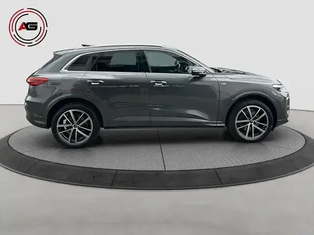Gebraucht Audi Q5 S-Line 204 PS (150 kW) 2025 Grau SUV
