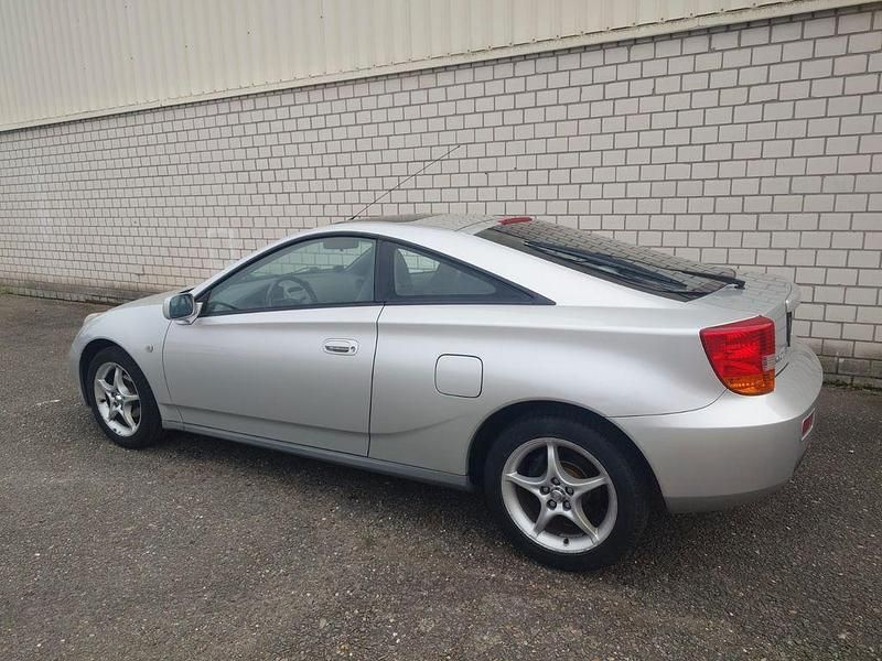 Gebraucht Toyota Celica 143 PS (105 kW) 2002 Silber Coupé