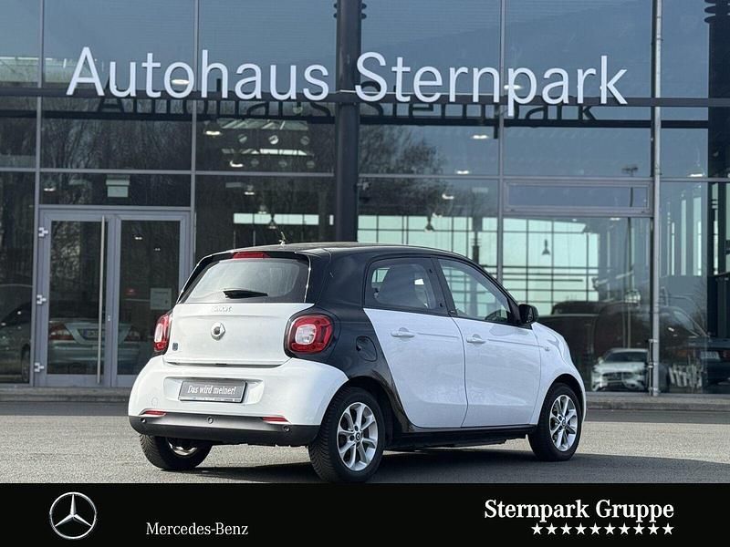 Gebraucht Smart ForFour Electric Drive Passion 60 kW (82 PS) 2018 Weiß Kleinwagen