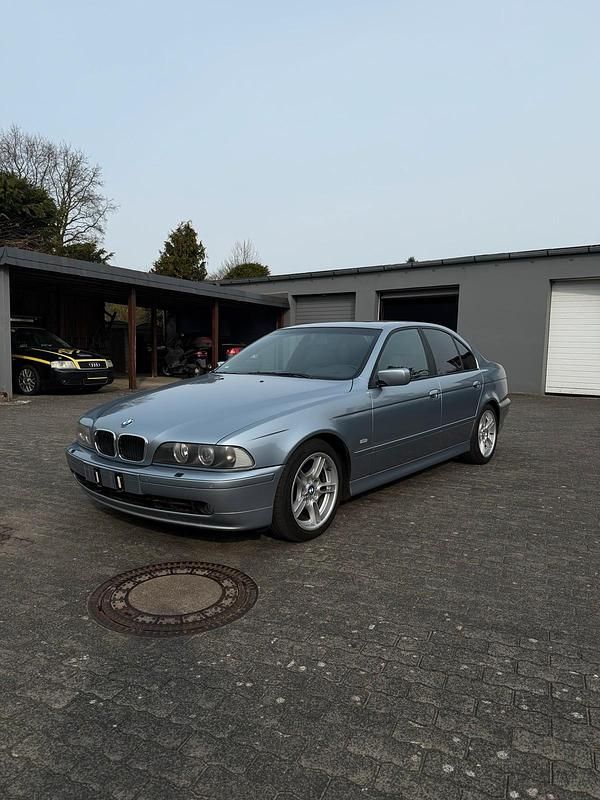 Second-hand BMW 525 163 CP (119 kW) 2003 Argintiu Berlinǎ