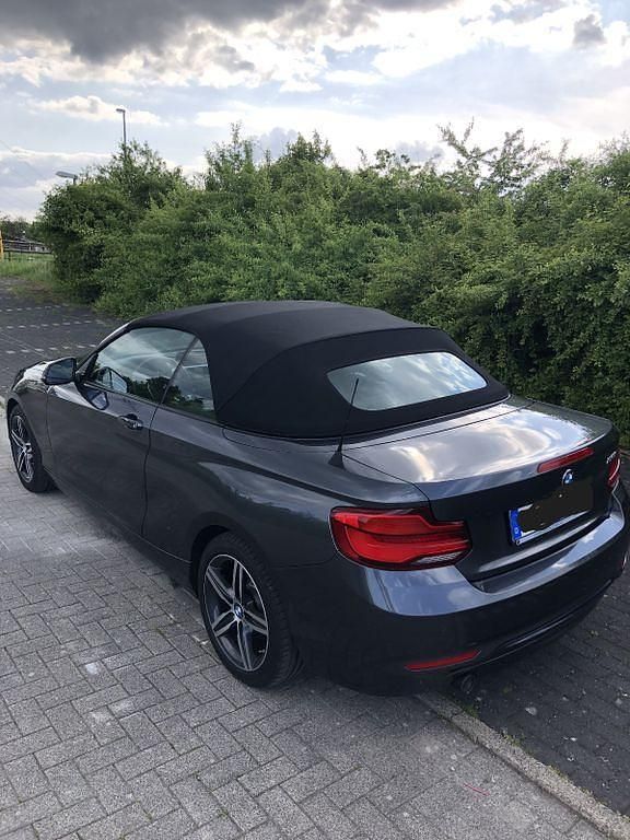 Gebraucht BMW 218 Sport Line 136 PS (100 kW) 2018 Grau Cabrio