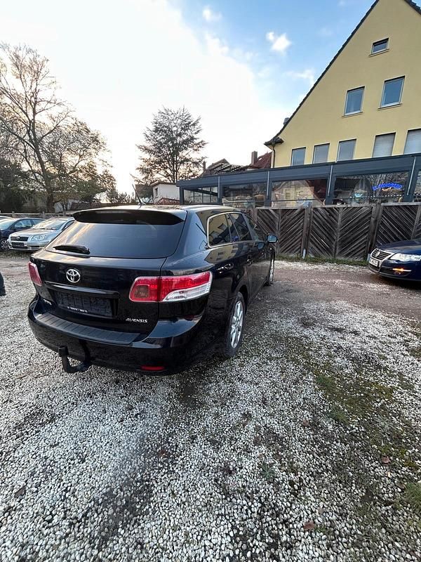 Gebraucht Toyota Avensis 150 PS (110 kW) 2009 Schwarz Kombi
