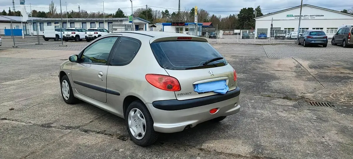 Gebraucht Peugeot 206 60 PS (44 kW) 2003 Grau Kleinwagen