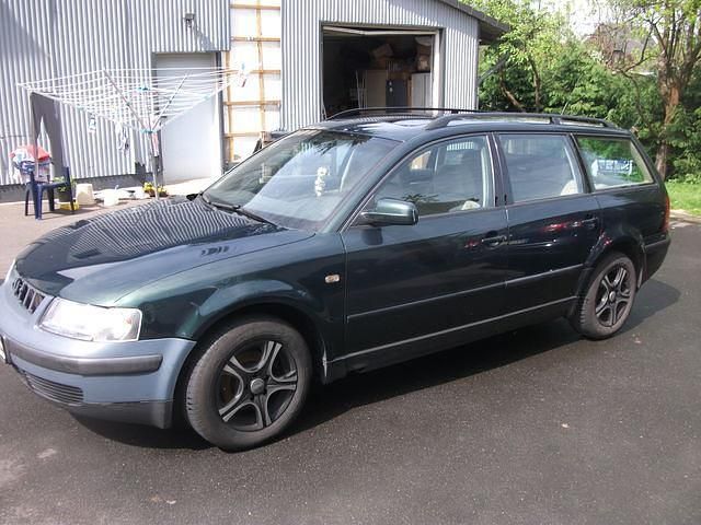 Gebraucht VW Passat Comfortline 101 PS (74 kW) 1998 Grün metallic Kombi