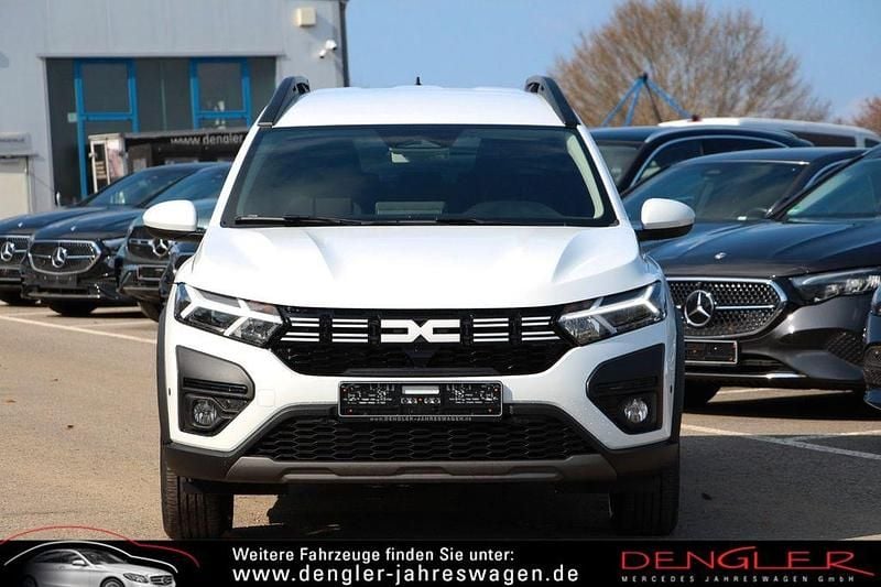 Gebraucht Dacia Jogger Expression 141 PS (103 kW) 2025 Weiß Van / Kleinbus