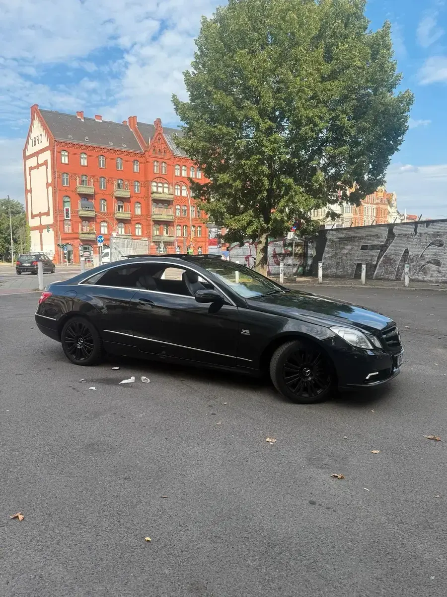 Gebraucht Mercedes E350 265 PS (194 kW) 2011 Coupé