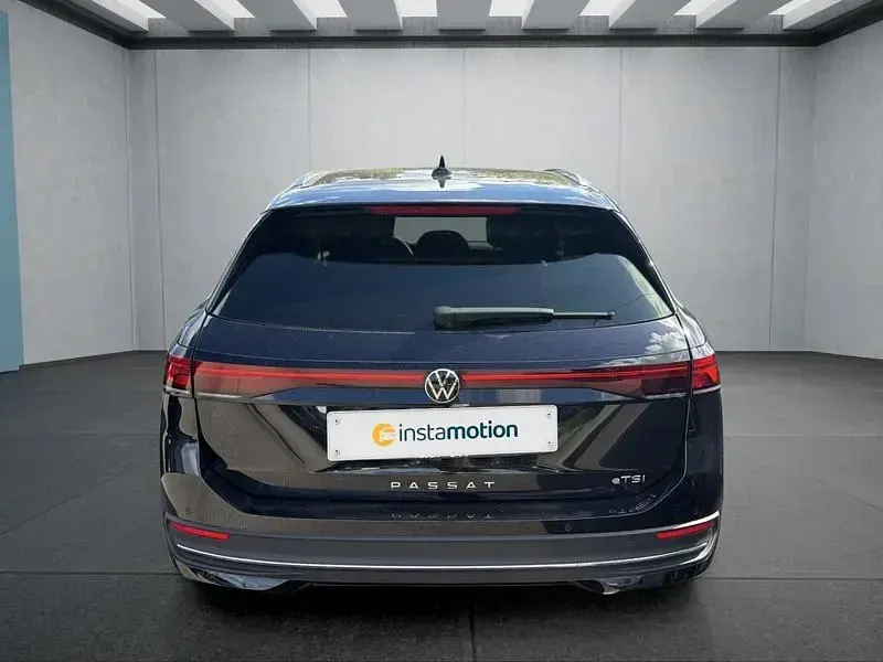 Gebraucht VW Passat 150 PS (110 kW) 2025 Schwarz Kombi