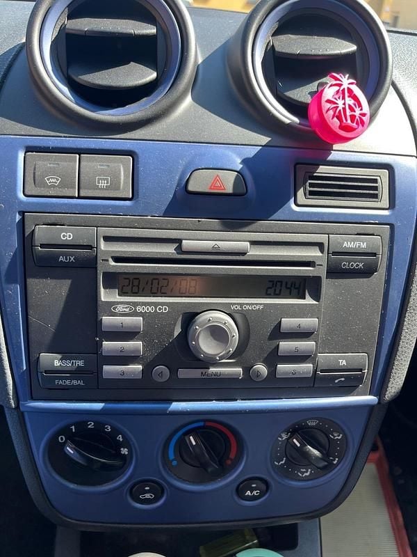 Gebraucht Ford Fiesta 70 PS (51 kW) 2008 Andere farben Kleinwagen