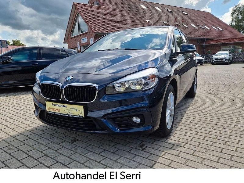 Blau Gebraucht 2015 BMW 218 Active Tourer Basis Van / Kleinbus | 11.999 € (Fairer Preis) - Bild 1/4