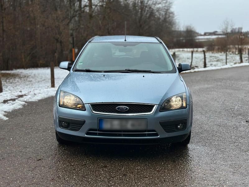 Gebraucht Ford Focus 115 PS (84 kW) 2005 Blau Kombi