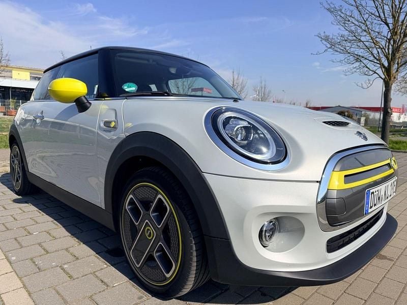 Gebraucht Mini Cooper SE 135 kW (184 PS) 2021 Silber Kleinwagen