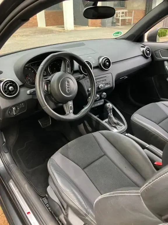Gebraucht Audi A1 S-Line 122 PS (89 kW) 2014 Grau Kleinwagen