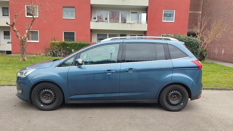 Gebraucht Ford Grand C-Max Titanium 150 PS (110 kW) 2019 Blau Van / Kleinbus