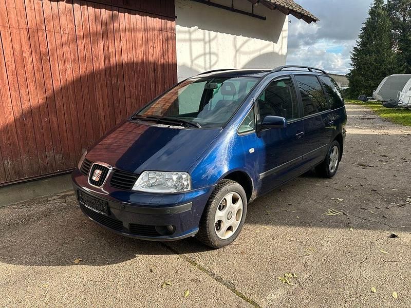 Blau Gebraucht 2004 Seat Alhambra Van / Kleinbus | 3.999 € (Etwas zu teuer) - Bild 1/4