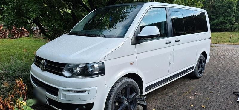 Weiß Gebraucht 2011 VW T5 Van | 16.700 € (Etwas zu teuer) - Bild 1/4