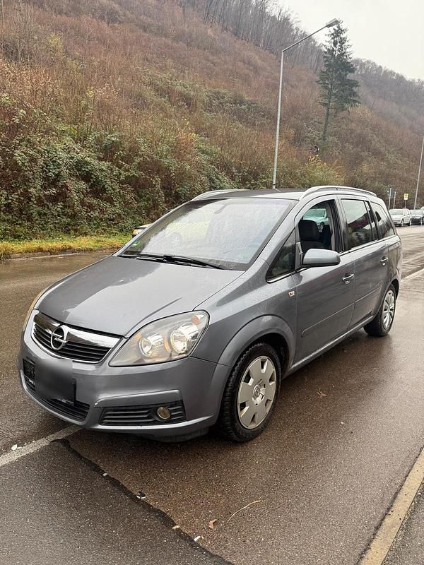 Grau Gebraucht 2007 Opel Zafira Limousine | 1.790 € (Guter Preis) - Bild 1/4