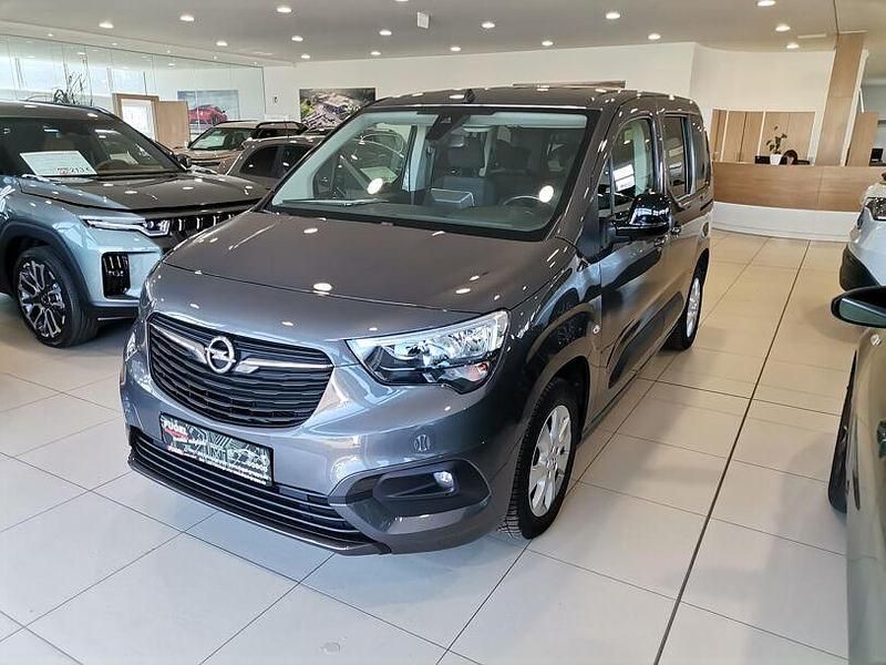 Gebraucht Opel Combo Life Elegance 131 PS (96 kW) 2022 Mondstein grau/e:vulkan grau Van / Kleinbus