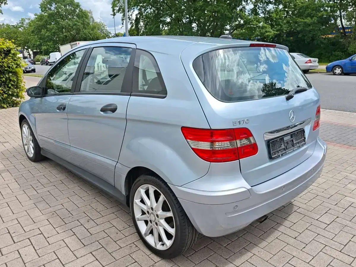 Gebraucht Mercedes B170 116 PS (85 kW) 2006 Amethyst metallic Van / Kleinbus